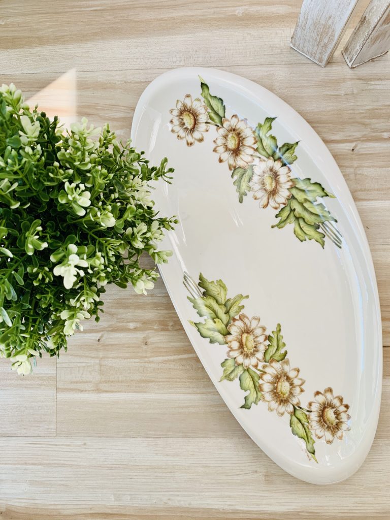 Fuente de Porcelana con diseño de Margaritas